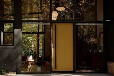 A Refreshing Midcentury Modern Retreat